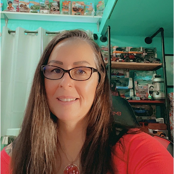 MEET THE BEST POSHER EVER!!!!❤️❤️🔥🚎🚌 - Picture 1 of 5